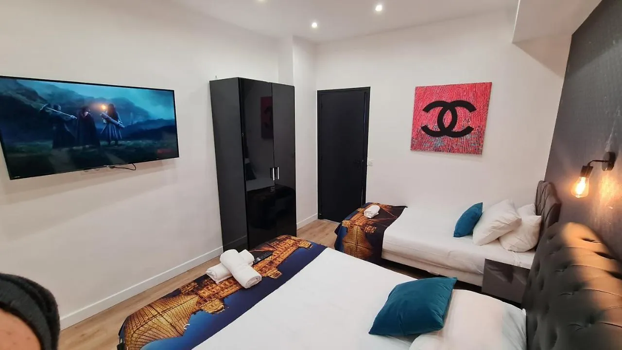 157 - Urban Coco Chanel Flat In Montorgueil Paryż 0*,  Francja